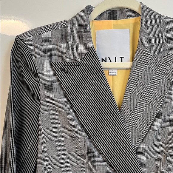 NVLT NWOT Oversized Grey Pinstripe Asymmetric Blazer Lined, Size S/M - Picture 3 of 13